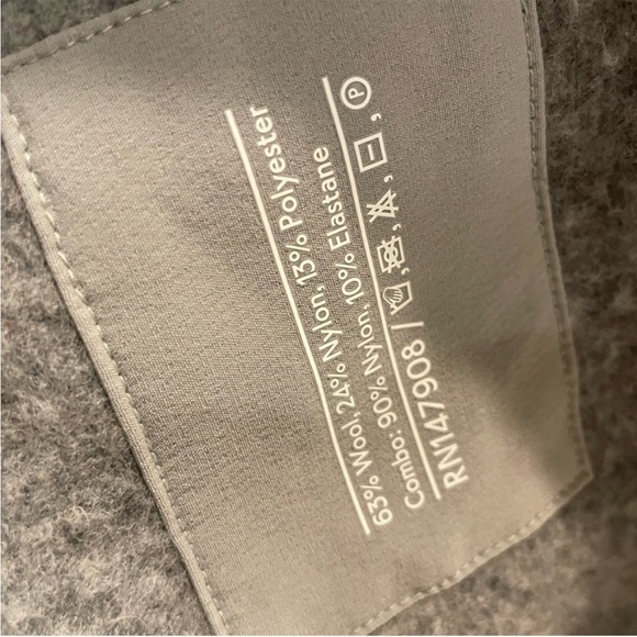 Outdoor Voices MegaFleece - Picture 12 of 12